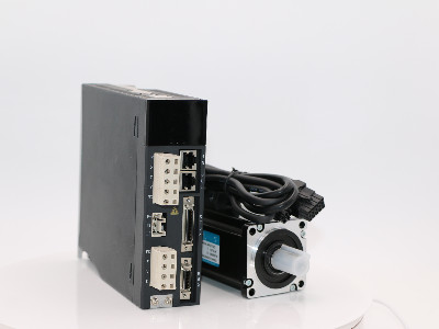 伺服電機不可缺少的“朋友”--伺服控制器